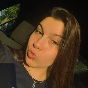 Meet your Posher, Alyssa